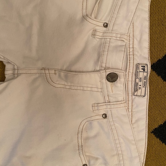 Free people - white distressed jeans - Picture 2 of 3